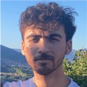 Soy un profesor de francés con más de dos años de experiencia en un centro de idiomas.